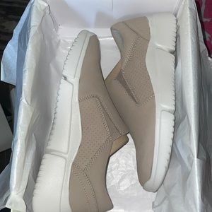 Rockport New with tag size 7 shoes